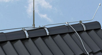 AEusserer Blitzschutz bei photovoltaikanalgen Teaser